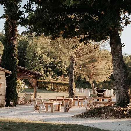 مكان تخييم Domaine St-amand *